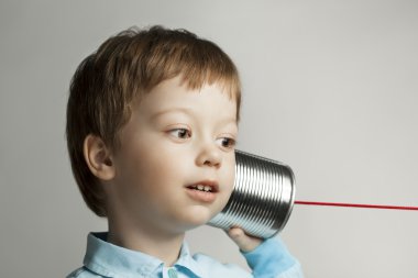 çocuğu Dinle konserve telefon