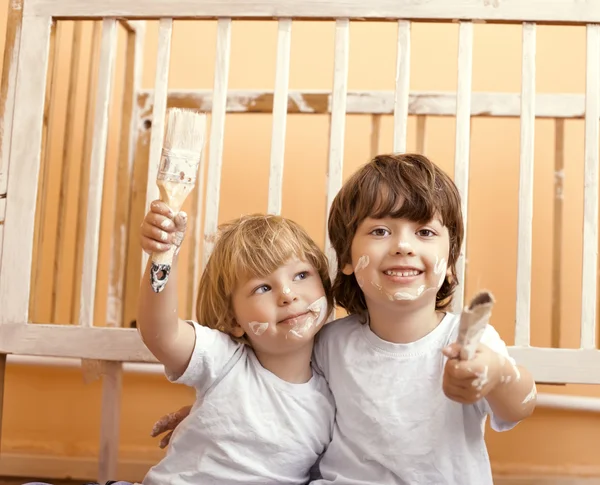 Two boys with brush — Stock Photo, Image