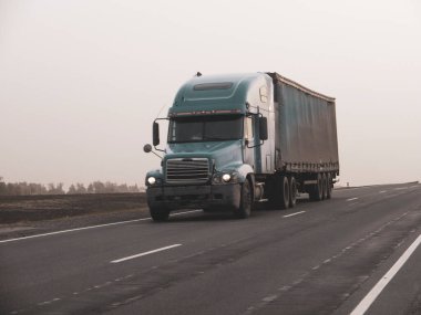 Eski Lorry Trafik Taşımacılığı Otoyolda