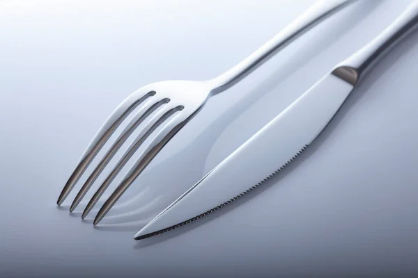 Besteckgabel Messer Auf Weißem Tisch — Stockfoto