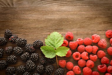 Ahududu ve böğürtlen 