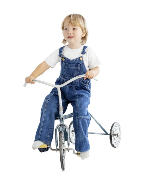 Niño en bicicleta vintage triciclo —  Fotos de Stock