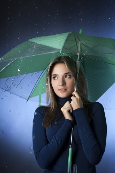 Menina beleza com guarda-chuva — Fotografia de Stock