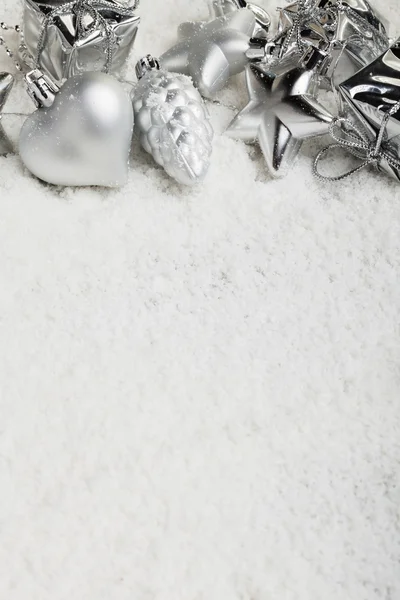 Weihnachtsdekoration, im Schnee, Geschenkkarton, Stern — Stockfoto