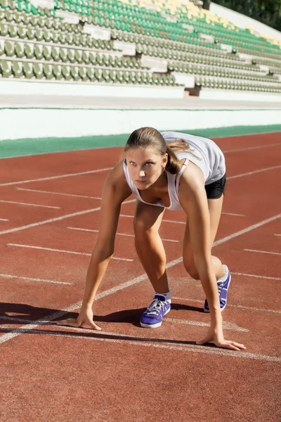 Schoonheid meisje start uitvoeren — Stockfoto