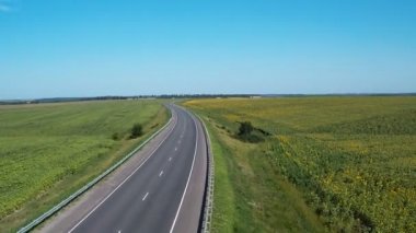 bir yolu üzerinden uçuş