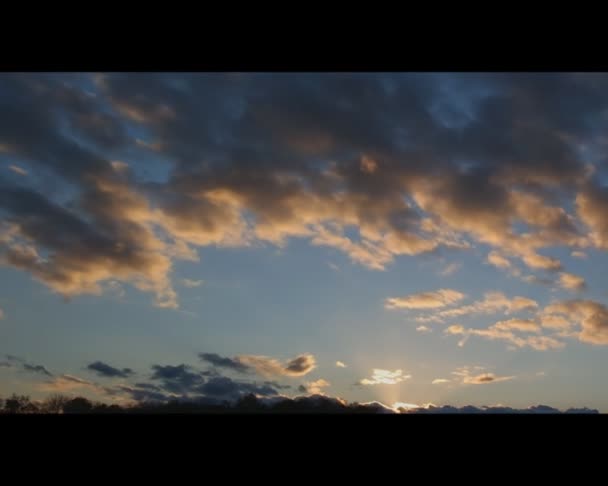 Nuvole in cielo al tramonto — Video Stock