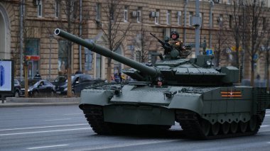 Moskova, Rusya Federasyonu, 05.09.2021: Zafer Günü 'ne adanmış askeri teçhizat geçidi şehrin merkez caddelerinde olabilir.