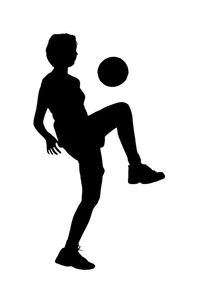 Silhouette eines Mädchens, das einen Fußball hüpft, schwarz auf weiß — Stockfoto