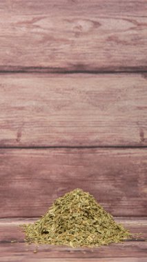 Kurutulmuş tarhun otlar