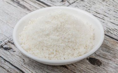 Kurutulmuş Hindistan cevizi tozu