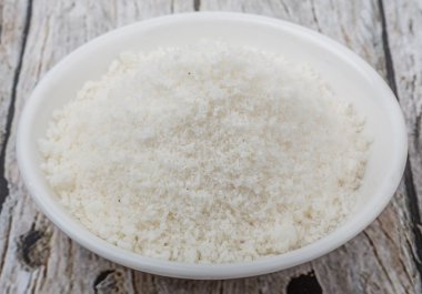 Kurutulmuş Hindistan cevizi tozu