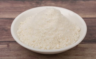 Kurutulmuş Hindistan cevizi tozu