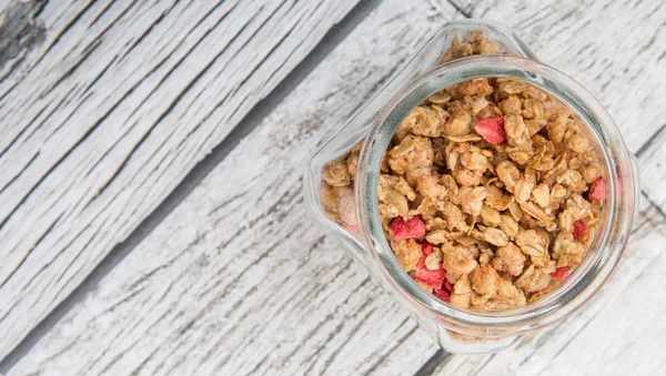 Céréales Petit Déjeuner Avec Morceaux Framboise Séchés Dans Bocal Verre — Photo