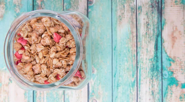 Céréales de petit déjeuner dans un pot en verre — Photo