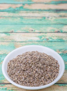 Kurutulmuş anason tohumu