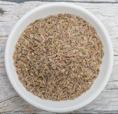 Kurutulmuş anason tohumu