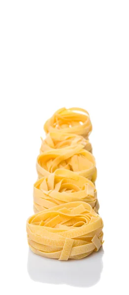 Tagliatelle Secche Fondo Bianco — Foto Stock