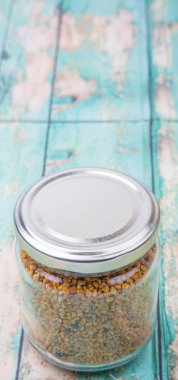 Arı polen Mason kavanoza