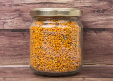 Arı polen Mason kavanoza