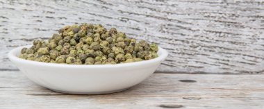 Yeşil biber kurutulmuş