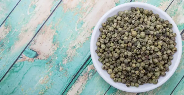 Peppercorn verde seco — Fotografia de Stock