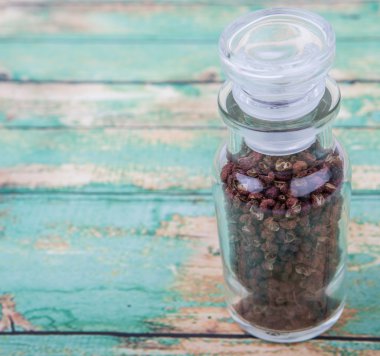 Cam şişe Szechuan biber