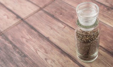 siyah-beyaz chia tohumu