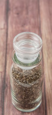 siyah-beyaz chia tohumu