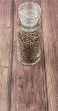 siyah-beyaz chia tohumu