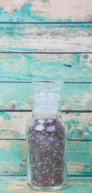 siyah-beyaz chia tohumu