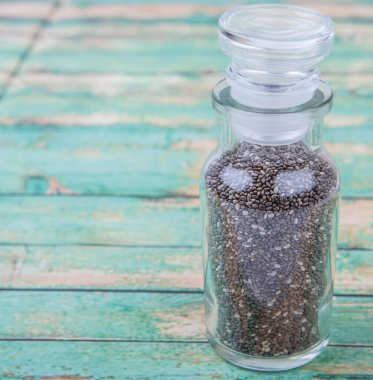 siyah-beyaz chia tohumu