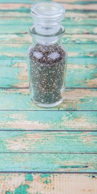 siyah-beyaz chia tohumu