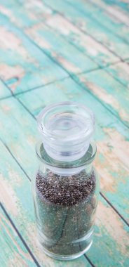 siyah-beyaz chia tohumu