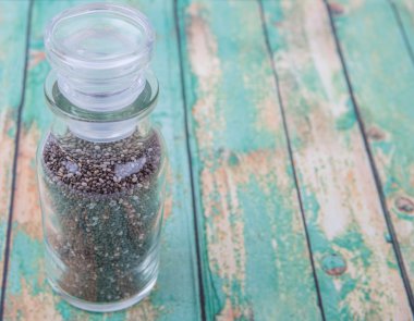 siyah-beyaz chia tohumu