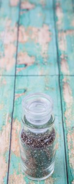 siyah-beyaz chia tohumu