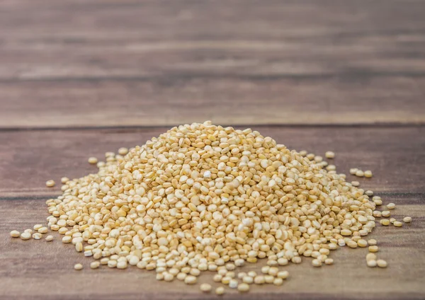 Beyaz quinoa tahıl