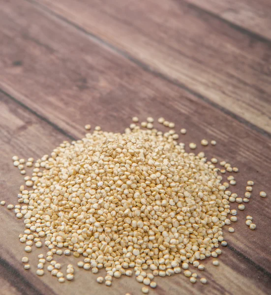 Weiße Quinoa-Körner — Stockfoto