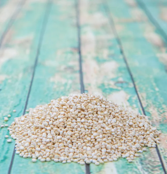Beyaz quinoa tahıl