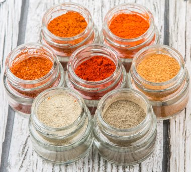 Sıcak ve baharatlı baharat toz