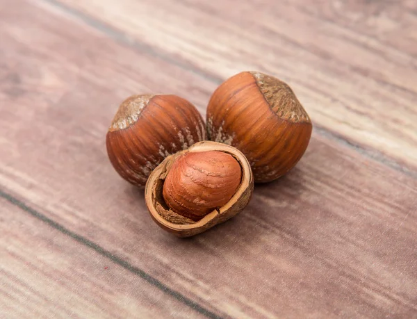 Gruppo di nocciole — Foto Stock