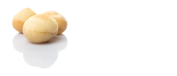 Obranych orzechów macadamia — Zdjęcie stockowe