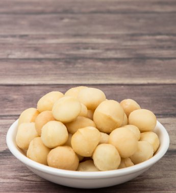 soyulmuş macadamia fındık