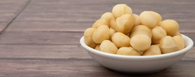 soyulmuş macadamia fındık