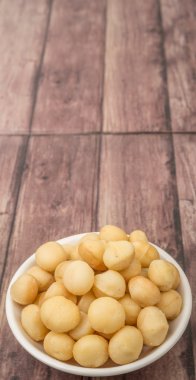 soyulmuş macadamia fındık