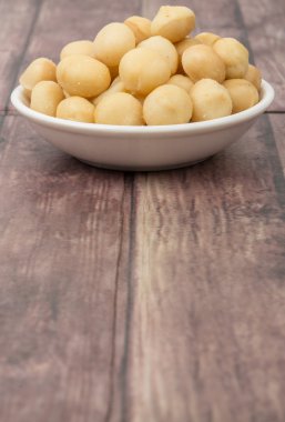 soyulmuş macadamia fındık