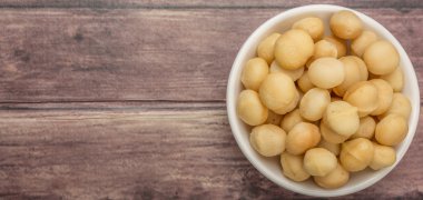 soyulmuş macadamia fındık
