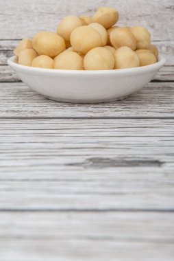 soyulmuş macadamia fındık