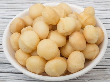 soyulmuş macadamia fındık