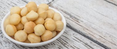 soyulmuş macadamia fındık